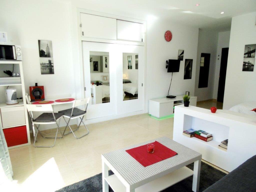 Appartement 1St Lign On The Beach ฟูเอนฮิโรลา ภายนอก รูปภาพ