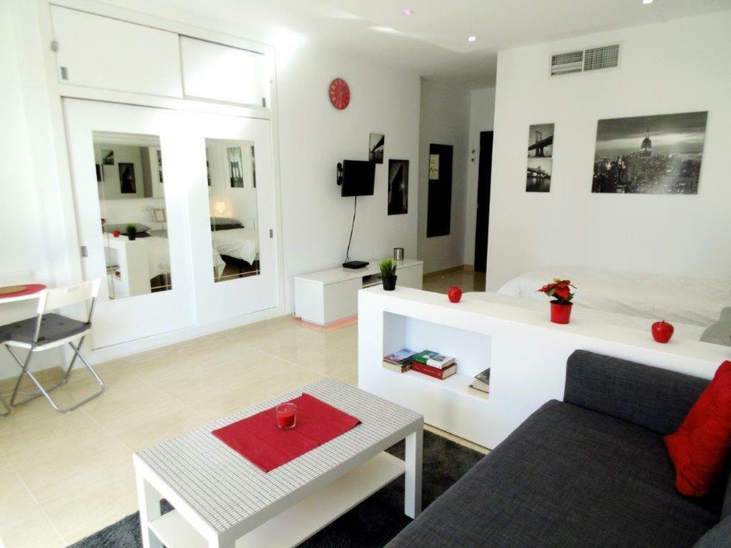 Appartement 1St Lign On The Beach ฟูเอนฮิโรลา ภายนอก รูปภาพ